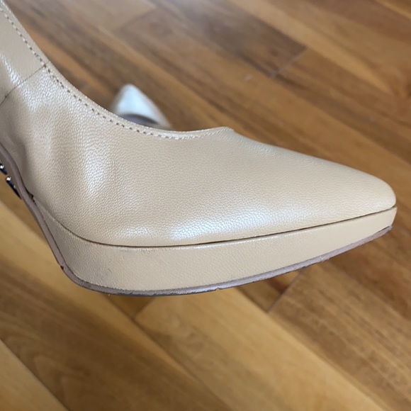 Beige Nine West vegan leather stilettos - Picture 5 of 11
